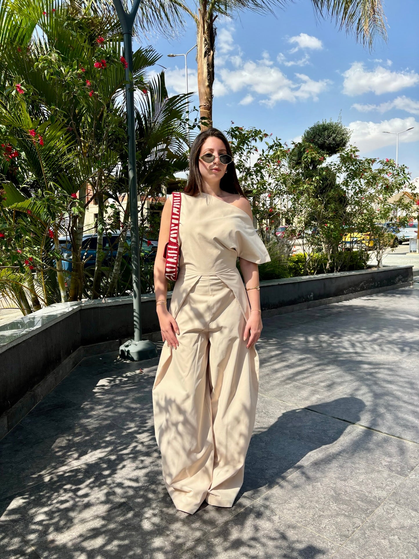 SHE'S EDGY - BEIGE