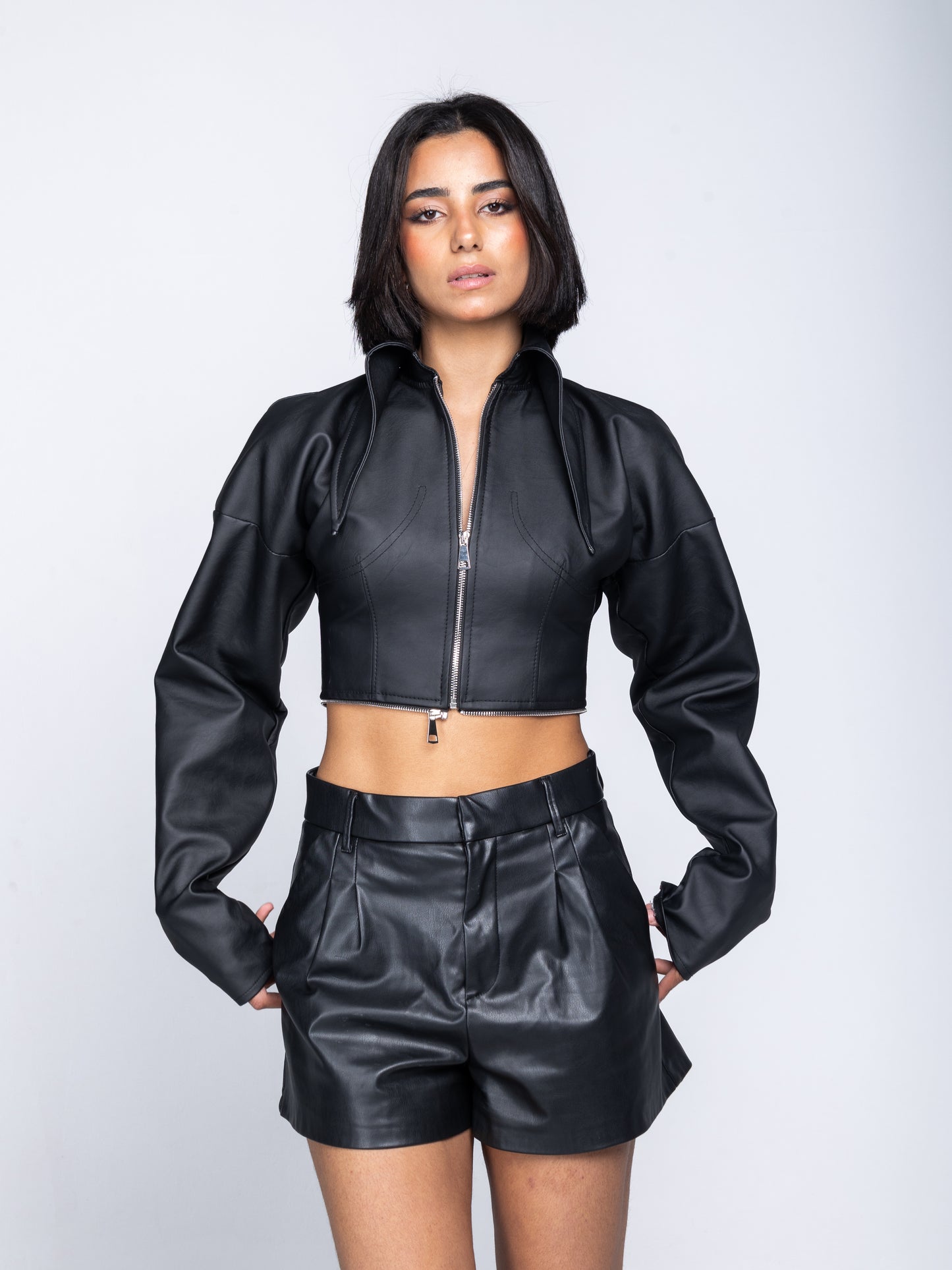 THE 2-IN-1 LEATHER JACKET